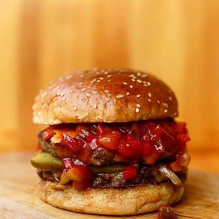 Queen Burger House